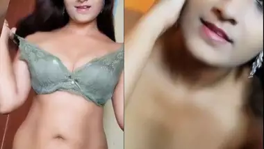 Sxxxexy Video - Beautiful Indian Bhabhi Striptease Selfie Video indian tube sex