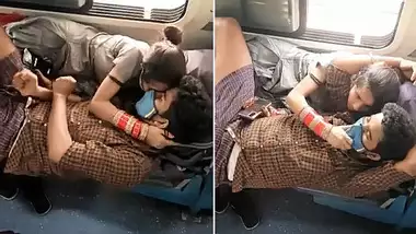 Train Sex Nepalese - Desi Cute Lover Romance In Train Caught On Cam Desi Mms Leaked indian tube  sex