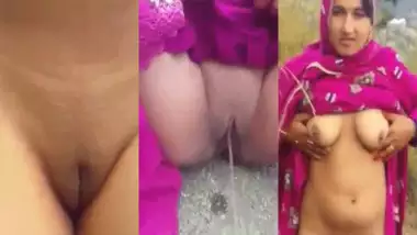 Karnataka Village Girl Pissing - Muslim Girl Pissing Outdoors Sex Mms Video indian tube sex