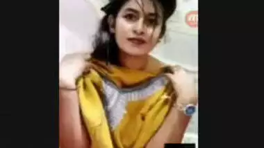 Beautiful Bengali Super Sexy Girl Showing On Videocall With Bangla Talk  indian tube sex