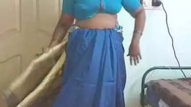 Aunty Saree Change And Room - Tamil Aunty Dress Change Room xxx indian films at Indiansexmms.me