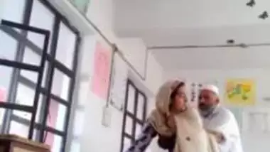 Pakistani Teacher Xxx Girl Fucked - Pakistan School Teacher And Student Full Xxx xxx indian films at  Indiansexmms.me